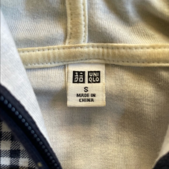 Uniqlo hoodie - Picture 2 of 3
